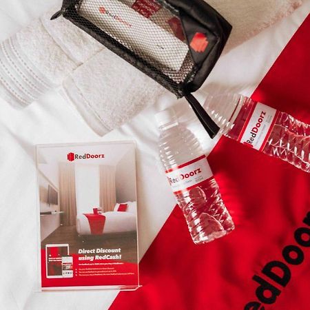Reddoorz Plus @ Singosari Raya Semarang Buitenkant foto