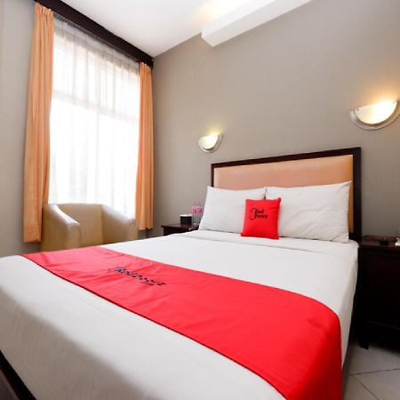 Reddoorz Plus @ Singosari Raya Semarang Buitenkant foto