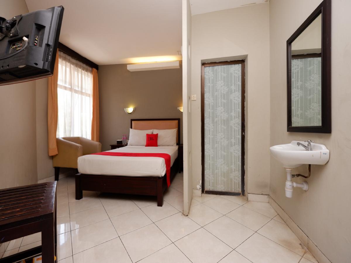 Reddoorz Plus @ Singosari Raya Semarang Buitenkant foto