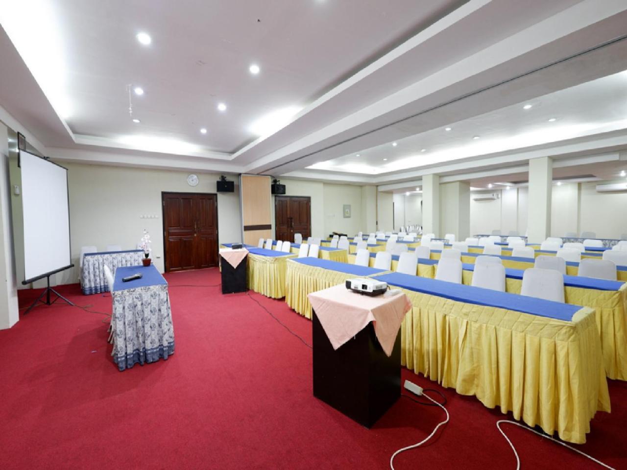 Reddoorz Plus @ Singosari Raya Semarang Buitenkant foto