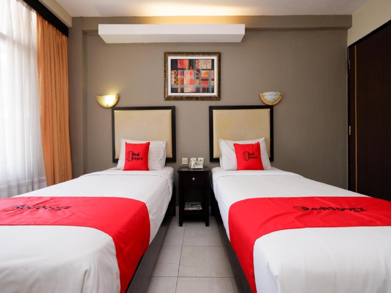 Reddoorz Plus @ Singosari Raya Semarang Buitenkant foto