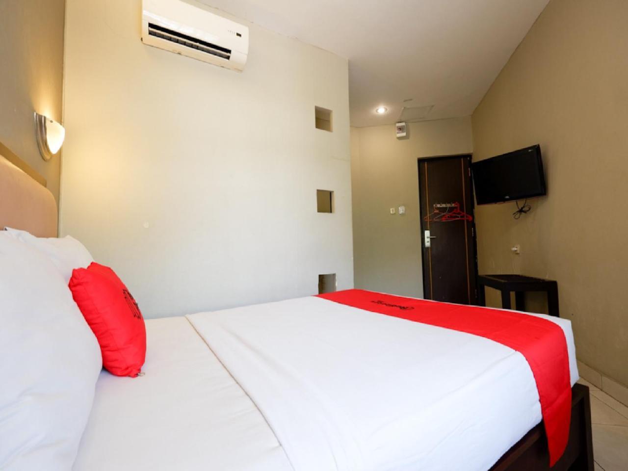 Reddoorz Plus @ Singosari Raya Semarang Buitenkant foto